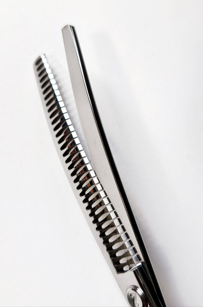 Zora Pet Grooming Curved Blender Shear - Model A-7533C